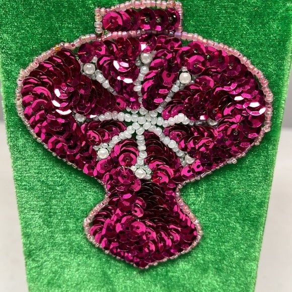 Holiday Square Sequin Wine Gift Box - Picture 2 of 10